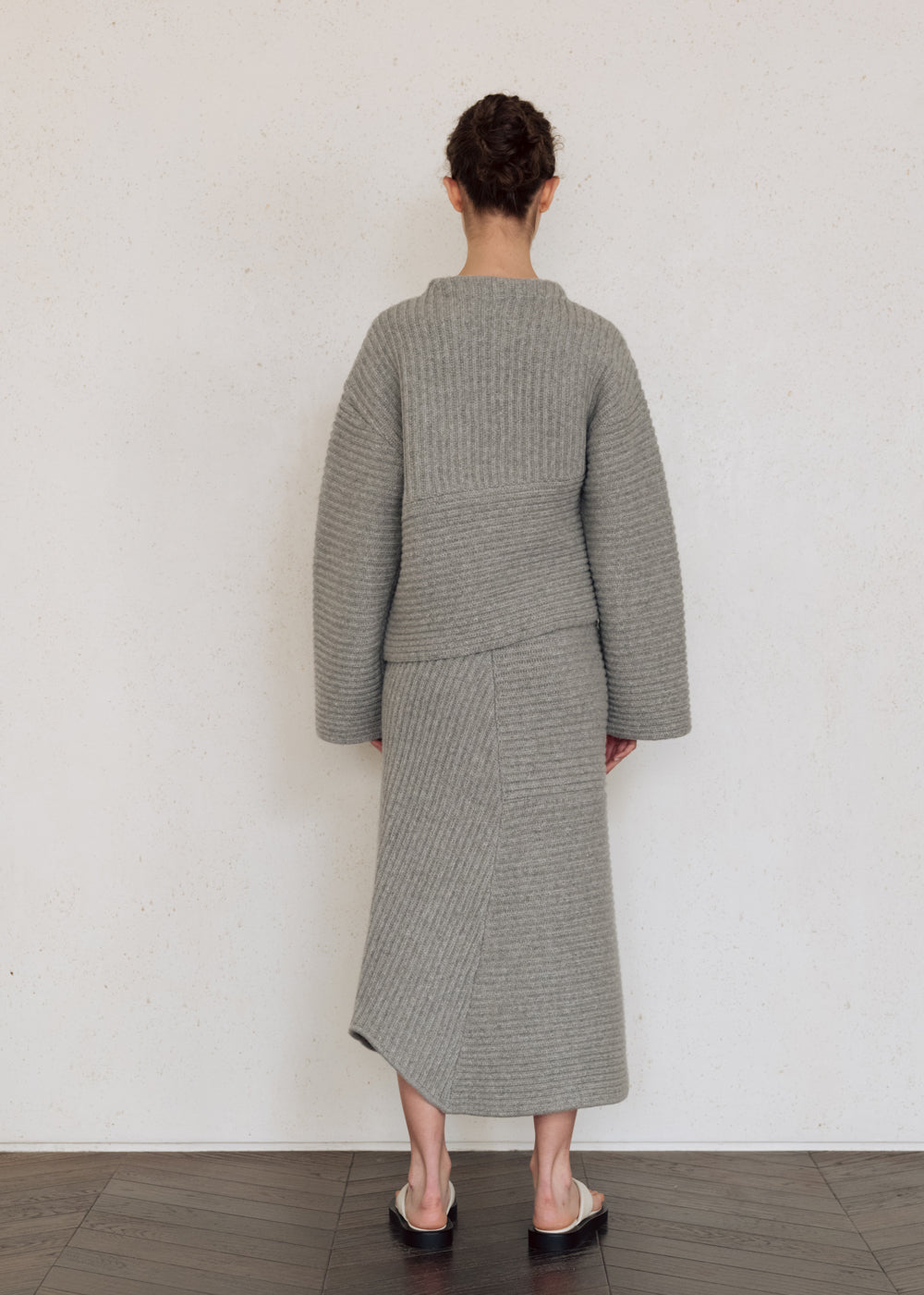 UNBALANCED MOCK NECK RIBBED SWEATER_GREY