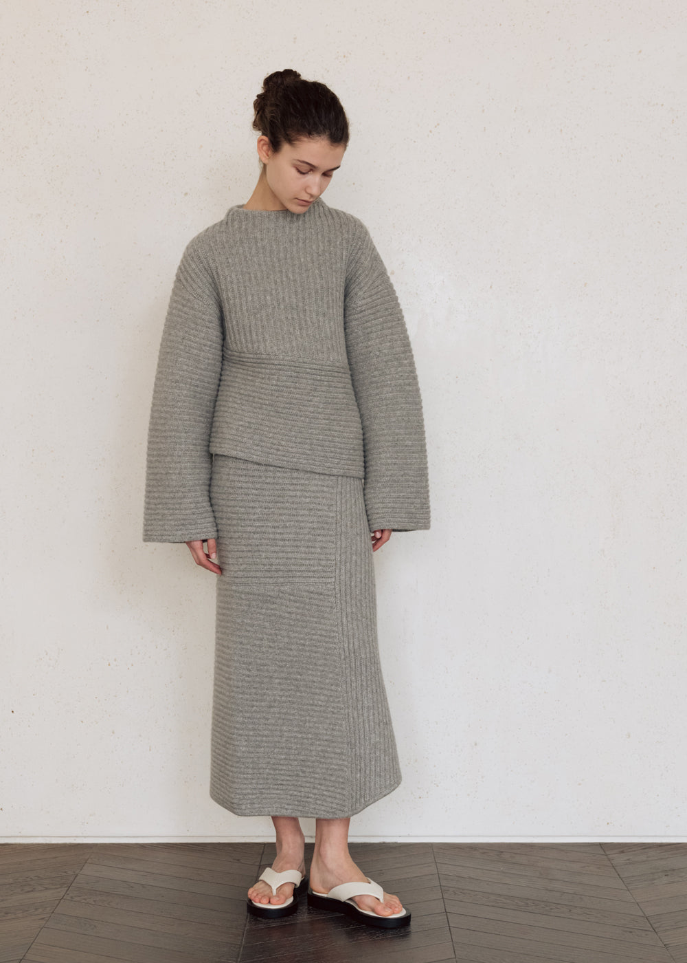 UNBALANCED MOCK NECK RIBBED SWEATER_GREY