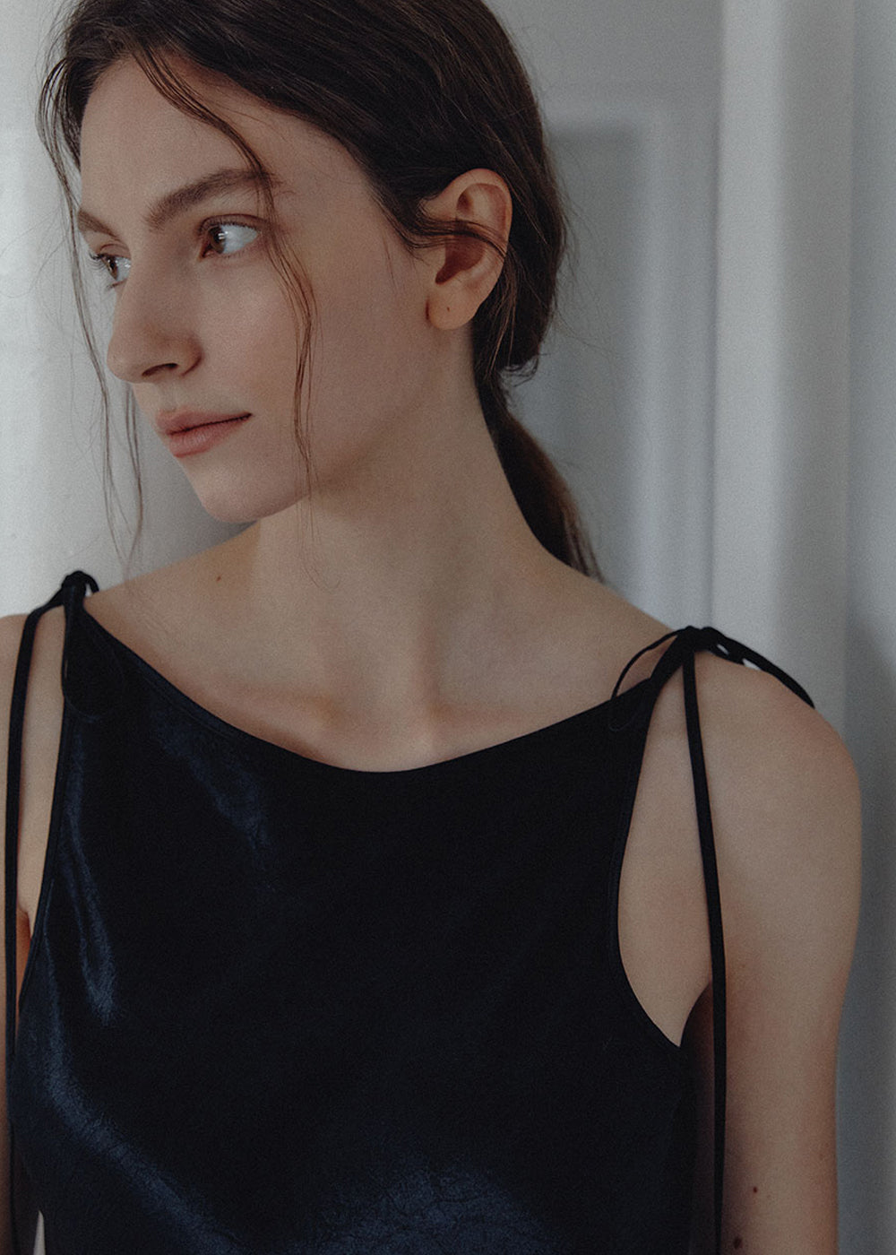 WRINKLED SATIN BIAS-CUT DRESS_BLACK