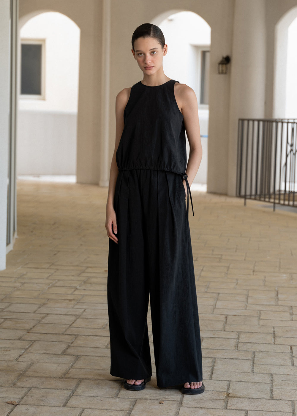 SEERSUCKER TUCKED PANTS
