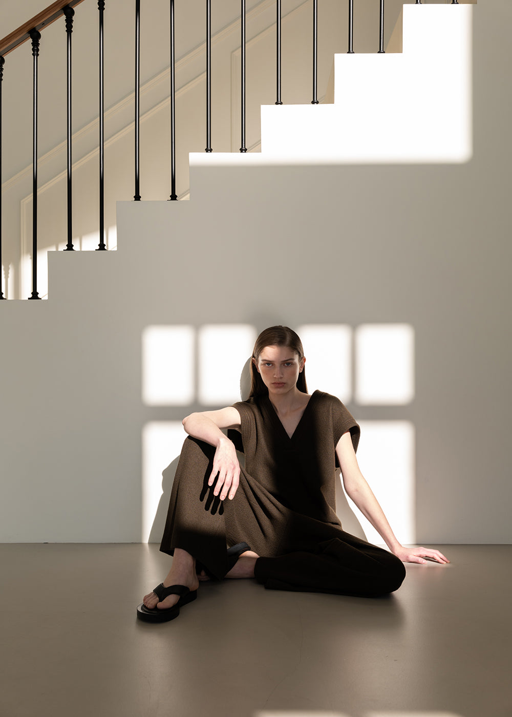 WOOL STITCH V-NECK JUMPSUIT DARK BROWN