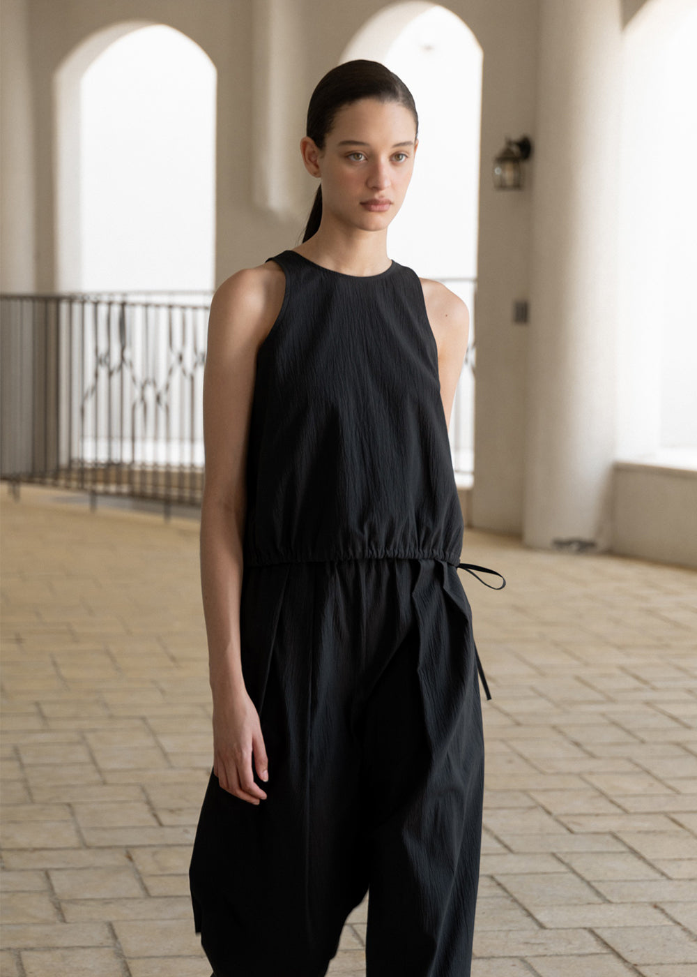 SEERSUCKER TUCKED PANTS