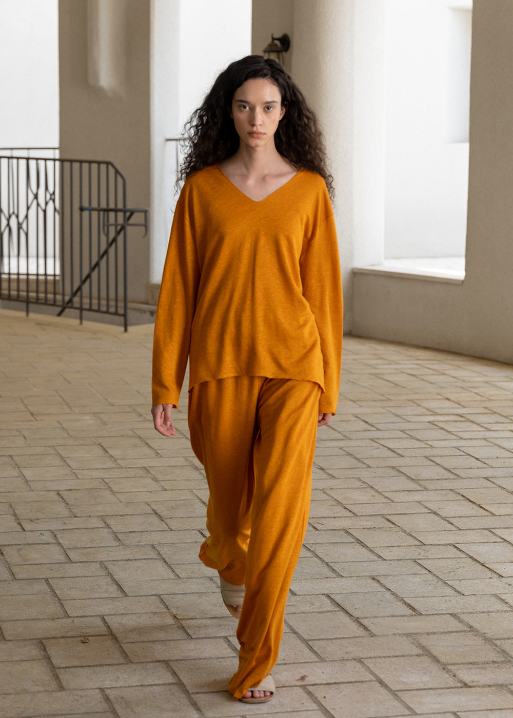 RELAXED-FIT PURE LINEN PANTS