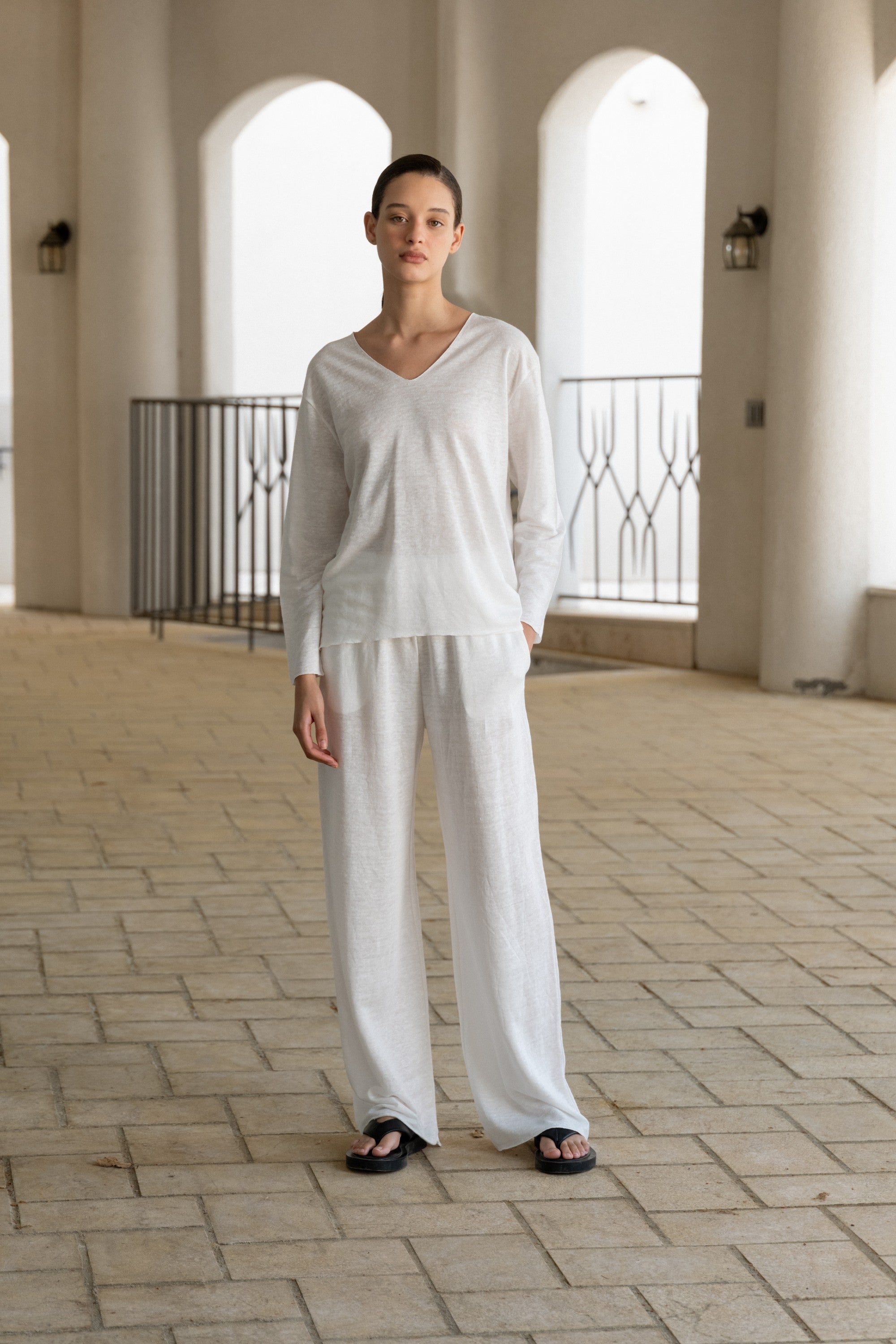 RELAXED-FIT PURE LINEN PANTS