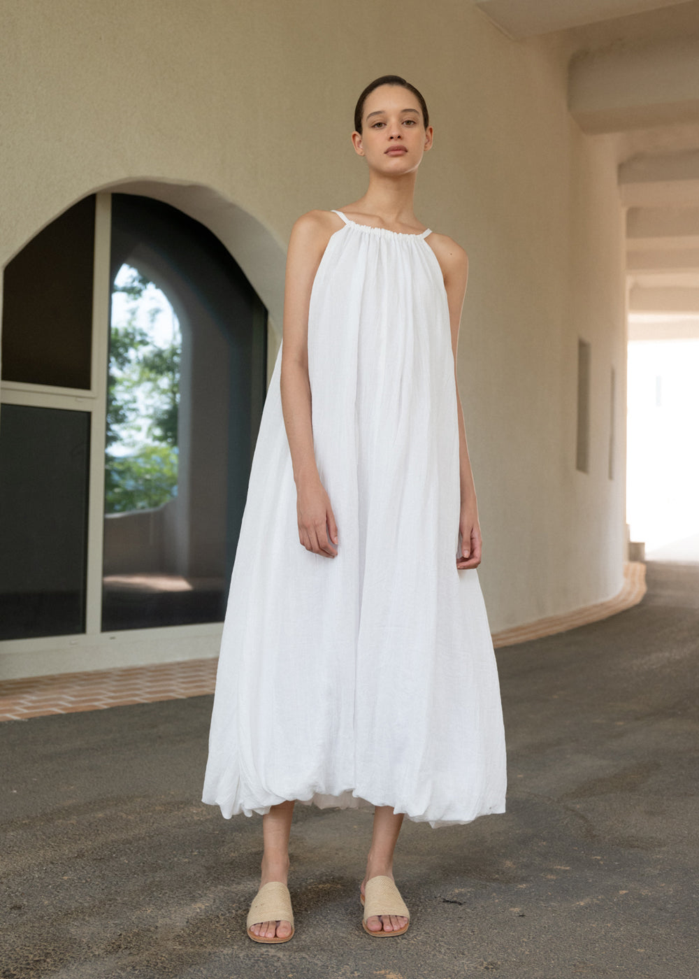 WRINKLE LINEN HALTER-NECK BALLOON DRESS