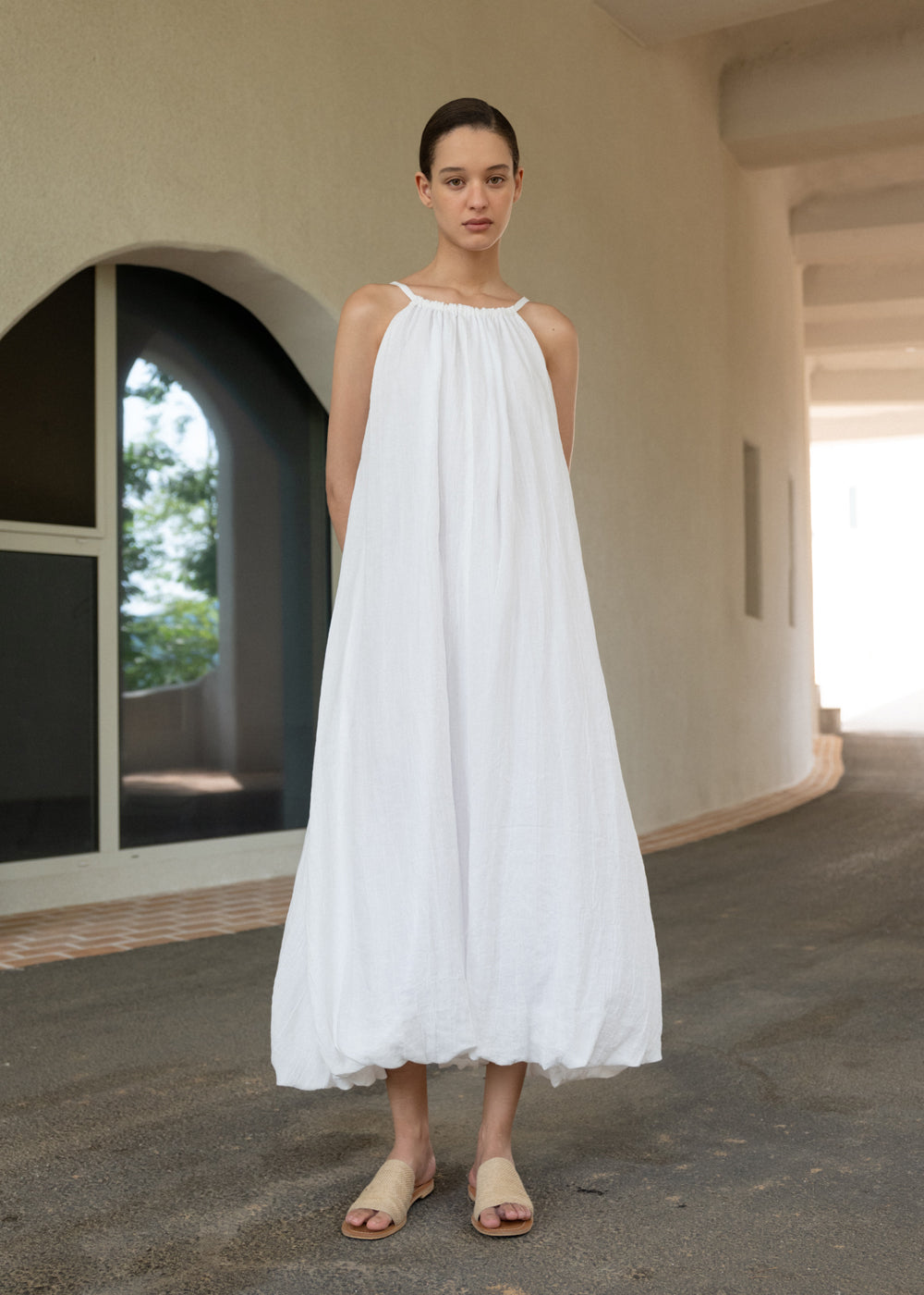 WRINKLE LINEN HALTER-NECK BALLOON DRESS