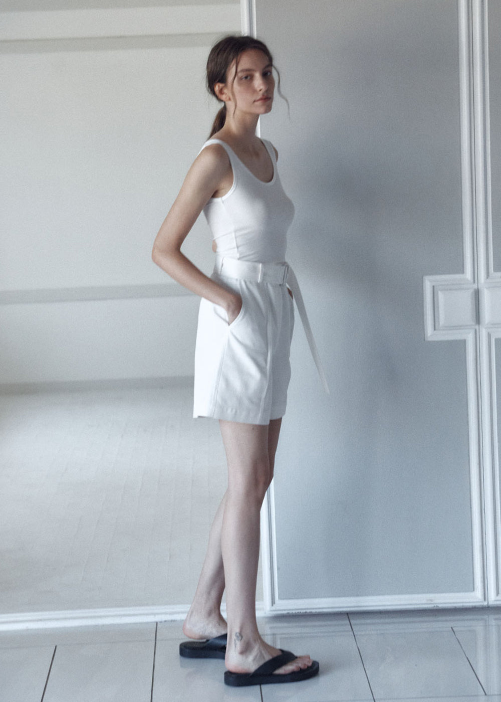 SATIN CONTRAST SLEEVELESS_IVORY