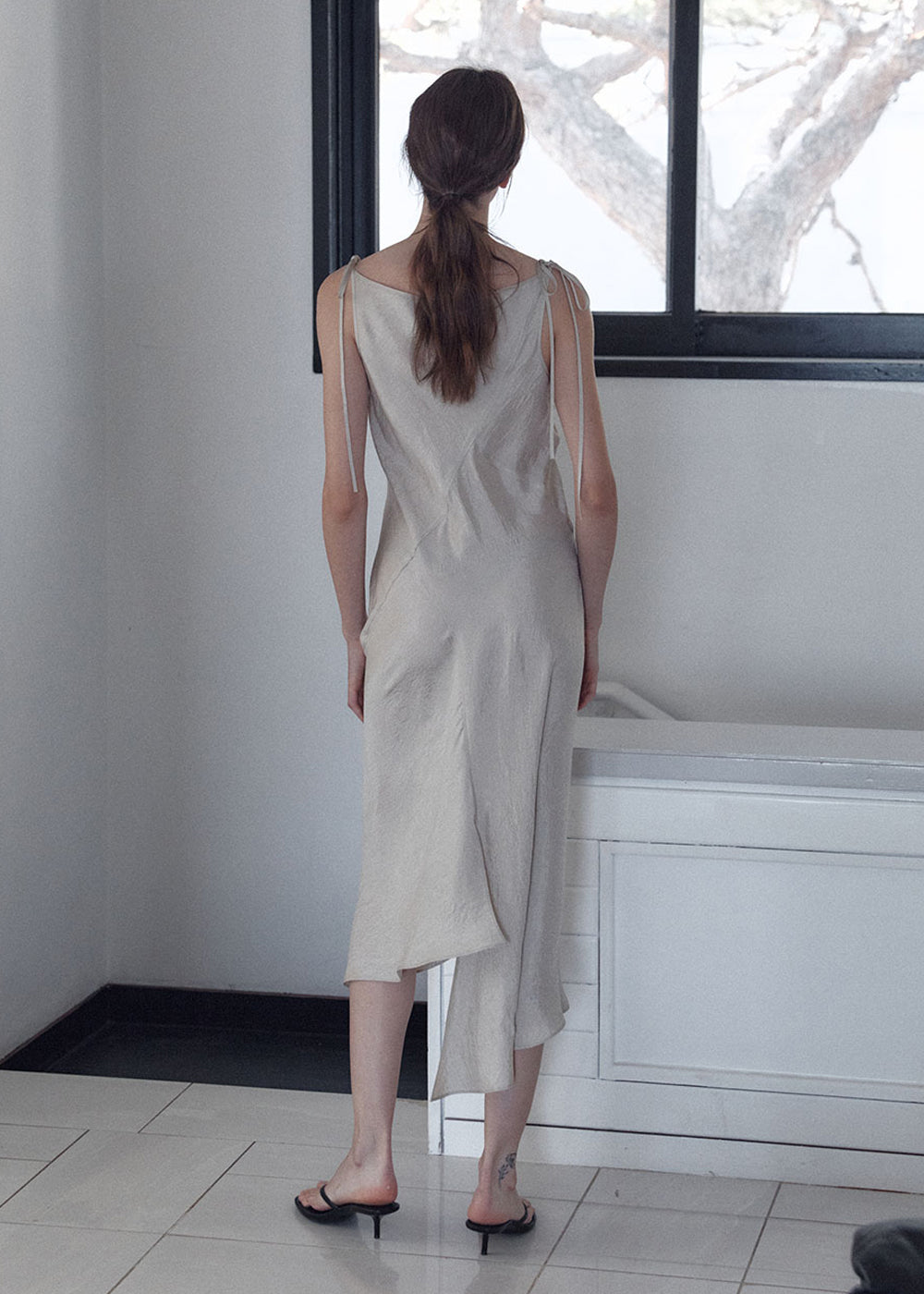 WRINKLED SATIN BIAS-CUT DRESS_BEIGE