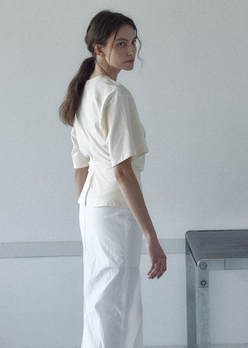 SIDE TUCKED JERSEY TOP_BUTTER