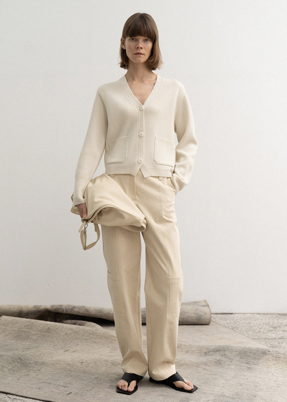 TWO-WAY SLING BAG CREAM