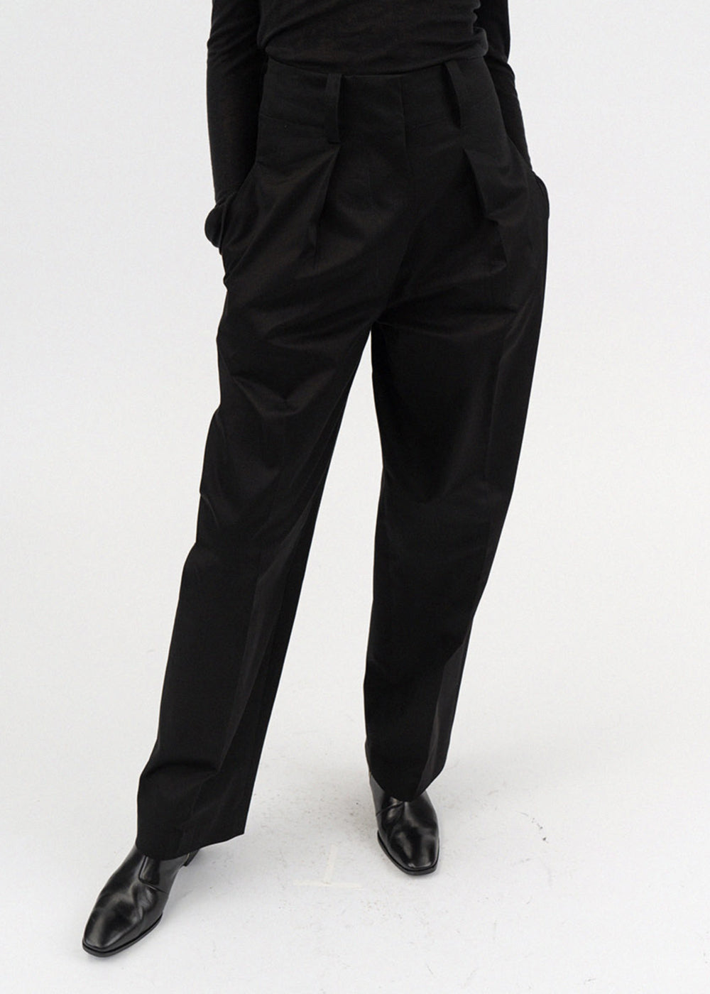 ONE PIN TUCK COTTON PANTS BLACK