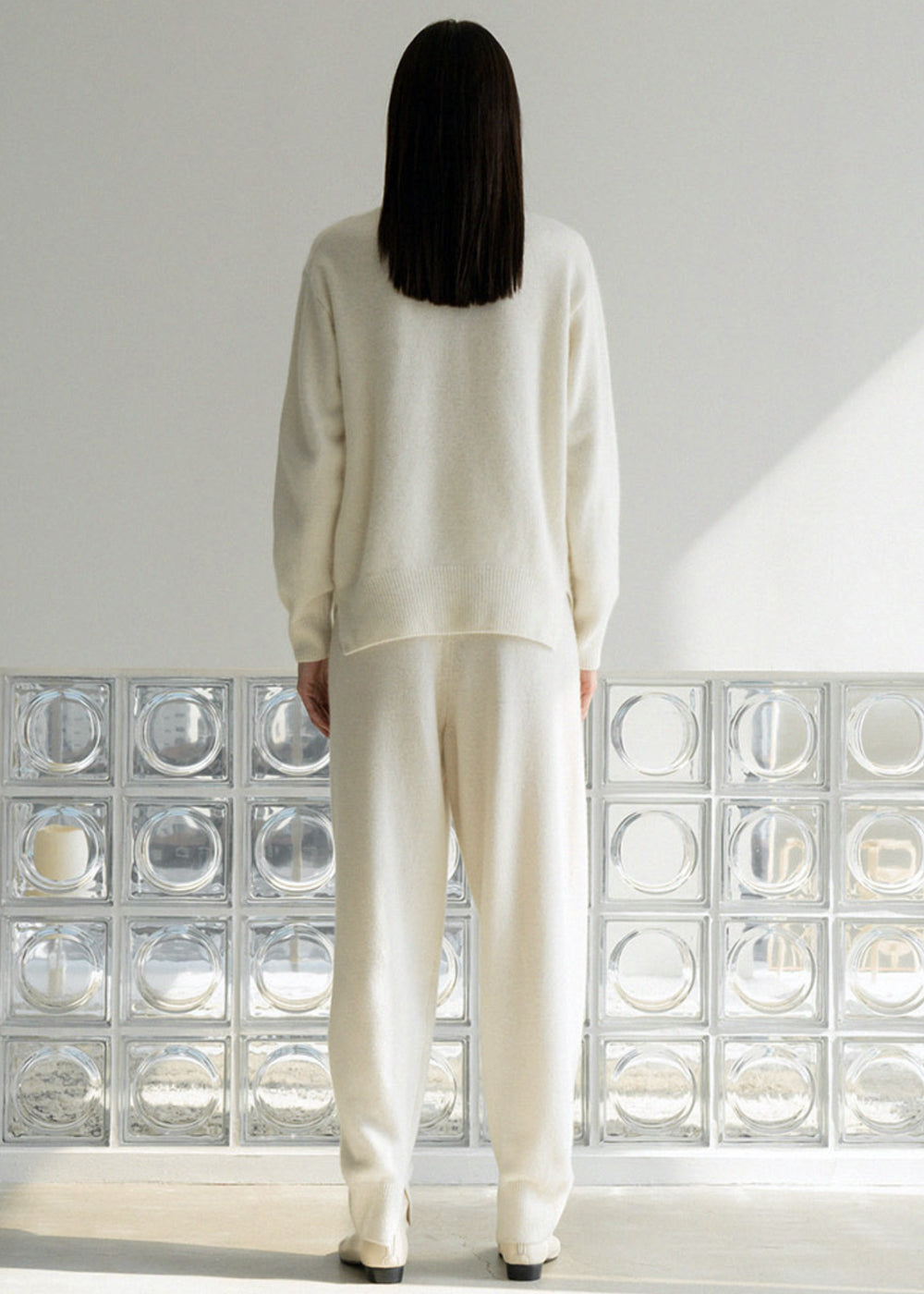 RACCOON SLIT HALFNECK SWEATER IVORY