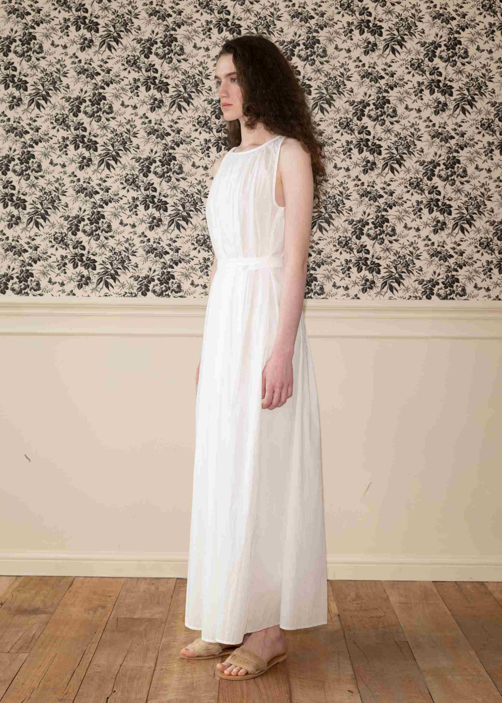 SHIRRING BELTED LONG DRESS