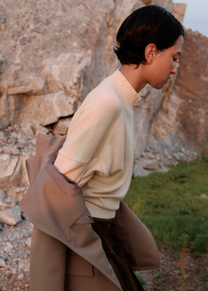 AIRWOOL TURTLENECK KNIT