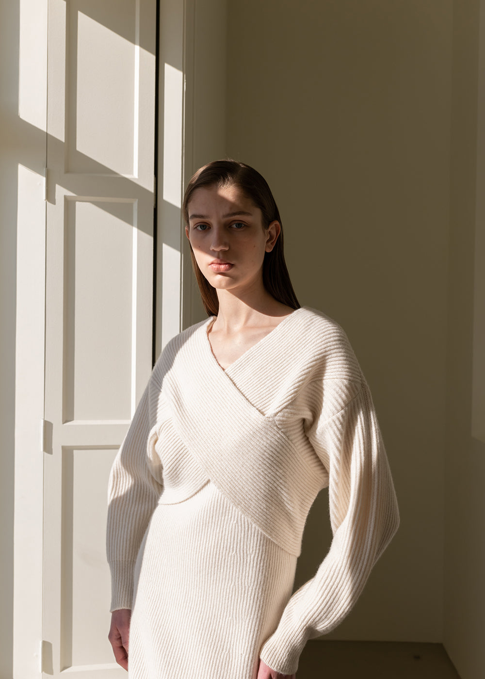 V-NECK CASHMERE BLEND KNIT DRESS_IVORY