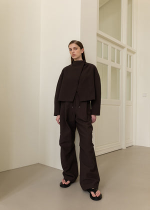 WRINKLE COTTON PINTUCKED PANTS DARK BROWN