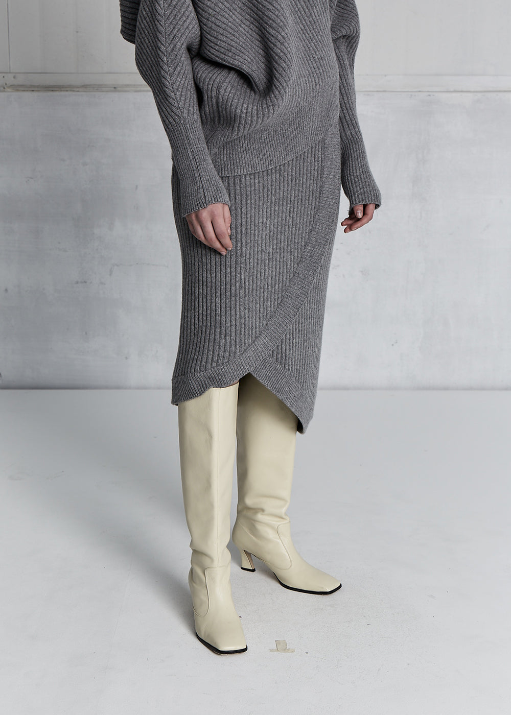 UNBALANCE KNIT CASHMERE SKIRT _ GREY