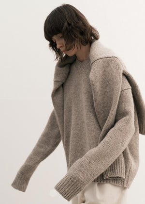 SHETLAND WOOL V NECK SWEATER BEIGE