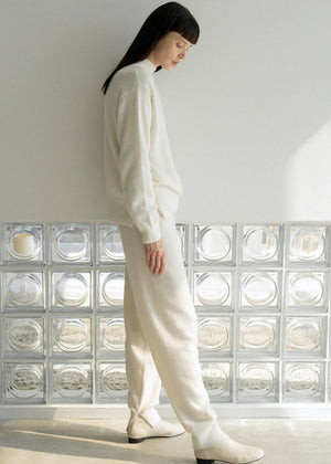 RACCOON SLIT HALFNECK SWEATER IVORY