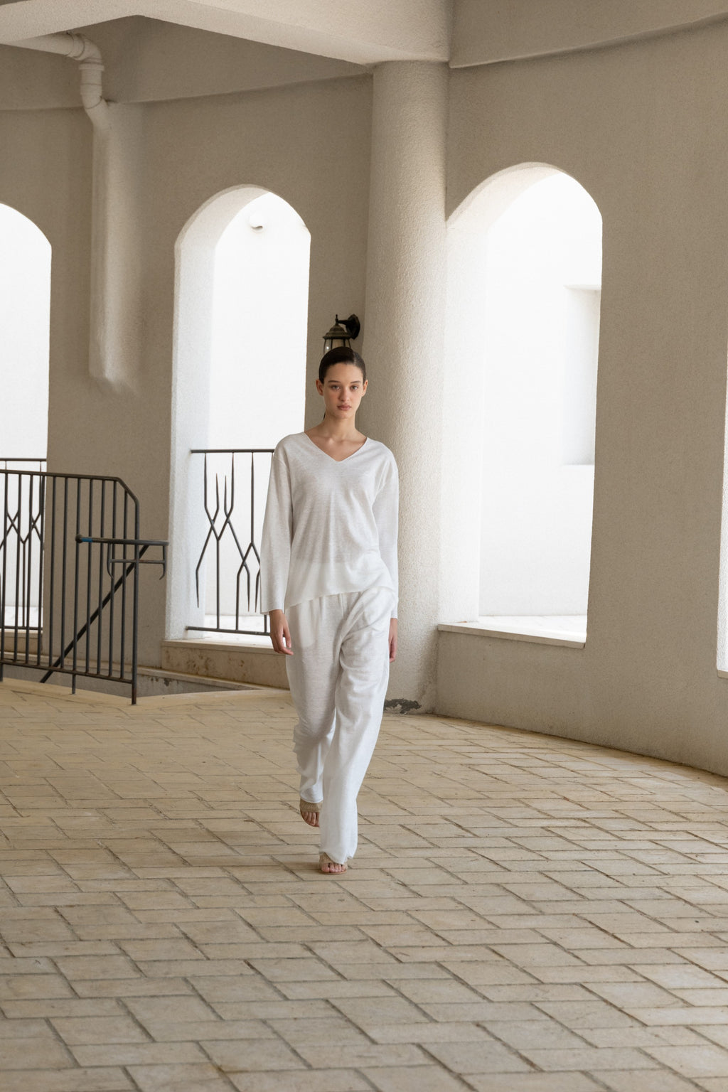 RELAXED-FIT PURE LINEN PANTS