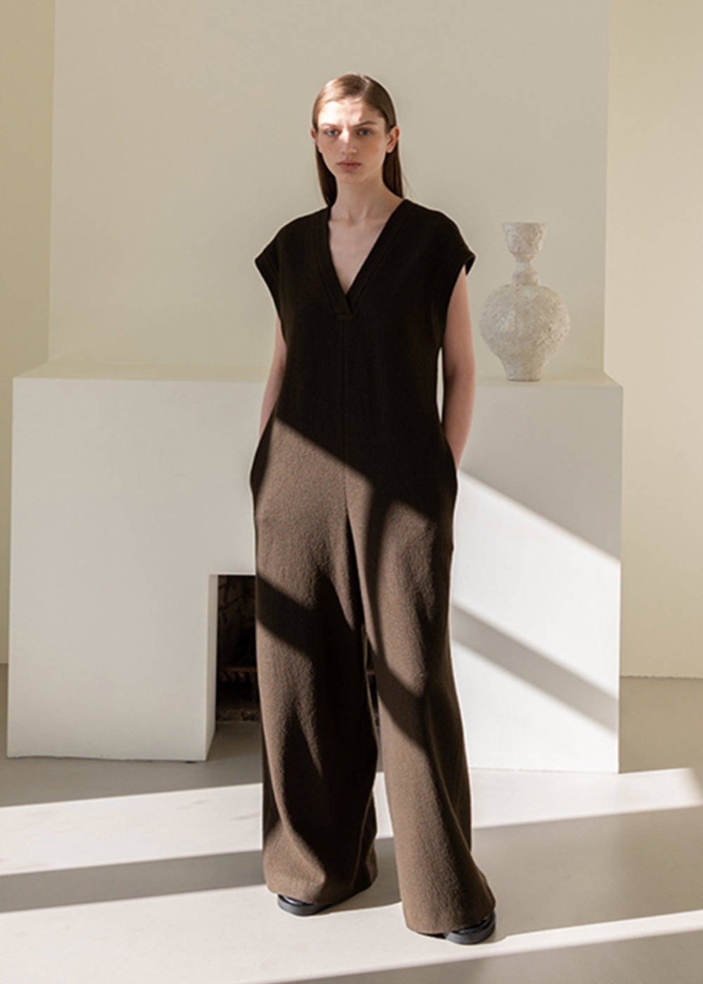 WOOL STITCH V-NECK JUMPSUIT DARK BROWN